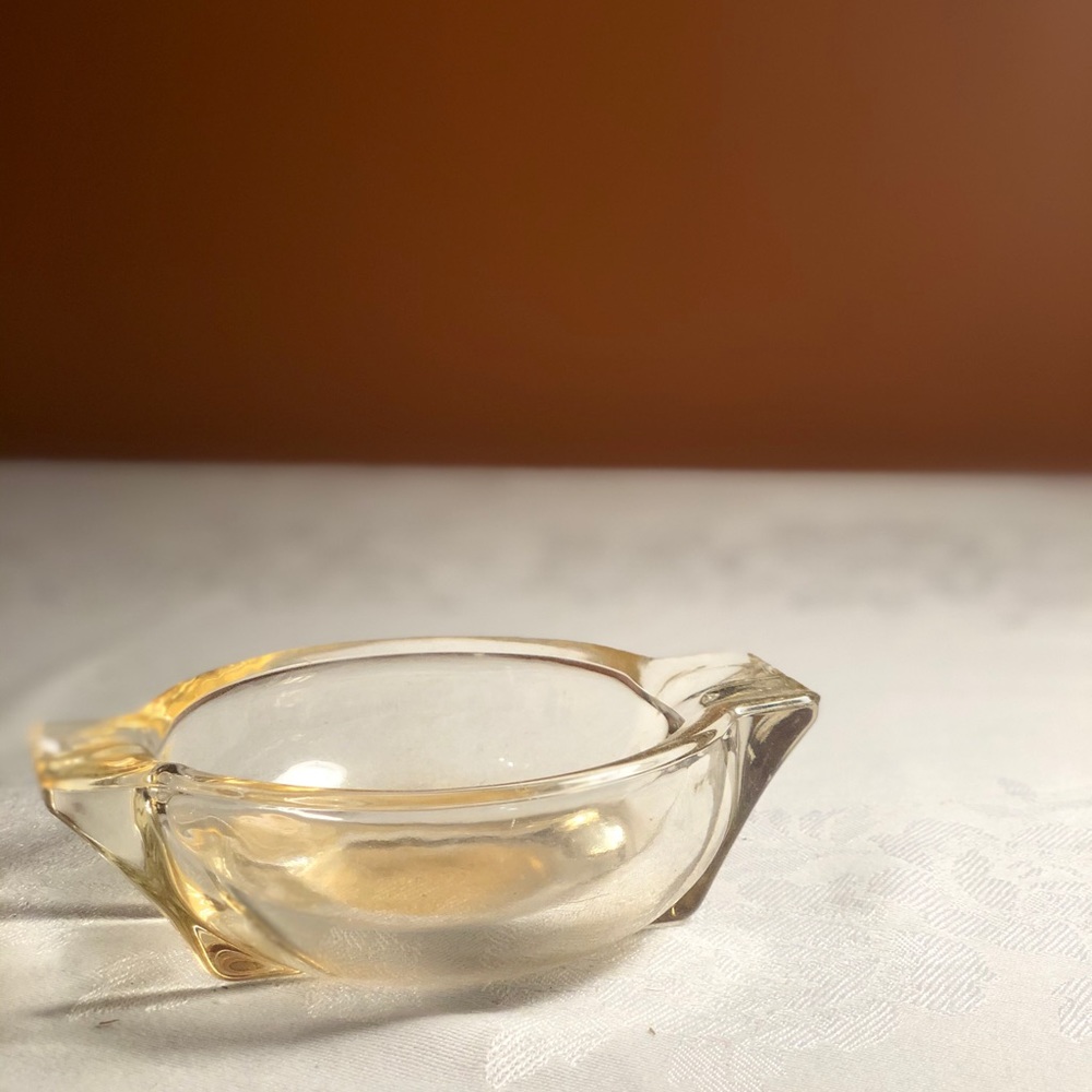 Ashtray with rest holds.